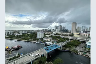 10 SW South River Dr #PHI02, Miami, FL 33130 - Photo 9