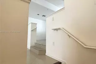 2831 NE 185th St, Aventura, FL 33180 - Photo 7