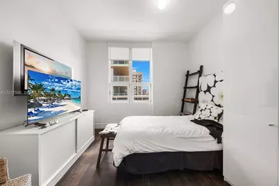 5801 Collins Ave #PH1600, Miami Beach, FL 33140 - Photo 57