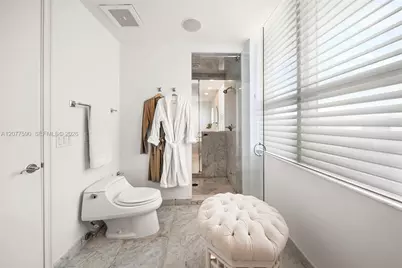 5801 Collins Ave #PH1600, Miami Beach, FL 33140 - Photo 29