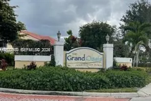 5861 Riverside Dr, Coral Springs, FL 33067 - Photo 1