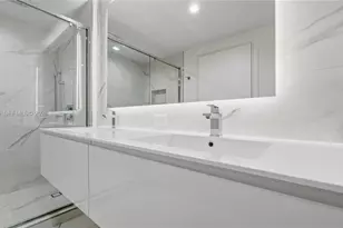 1170 E Hallandale Beach Blvd, Hallandale Beach, FL 33009 - Photo 17