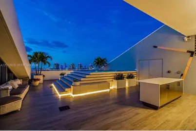 88 SW 7th St #4203, Miami, FL 33130 - Photo 1