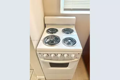 698 NE 85th St #3, Miami, FL 33138 - Photo 3