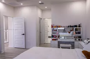 8824 NW 161st Terrace, Miami Lakes, FL 33018 - Photo 13