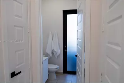8824 NW 161st Ter, Miami Lakes, FL 33018 - Photo 29