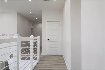8824 NW 161st Ter, Miami Lakes, FL 33018 - Photo 7