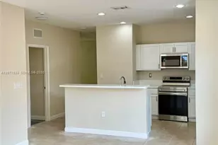 2364 NE 4th St, Homestead, FL 33033 - Photo 7
