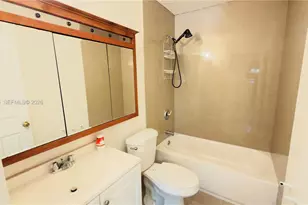 318 NE 166th St, Miami, FL 33162 - Photo 33