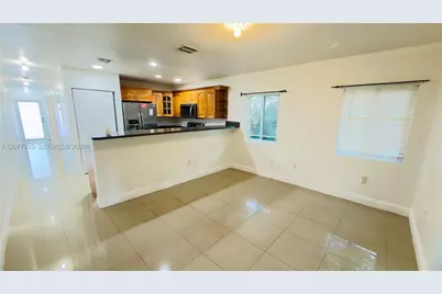 318 NE 166th St #318, Miami, FL 33162 - Photo 17