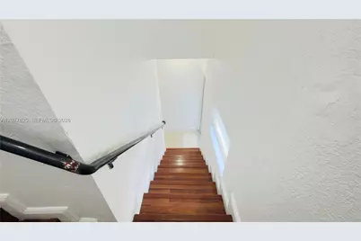 318 NE 166th St #318, Miami, FL 33162 - Photo 21