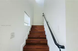318 NE 166th St, Miami, FL 33162 - Photo 19