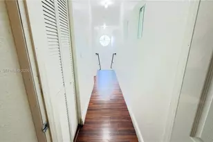 318 NE 166th St, Miami, FL 33162 - Photo 27