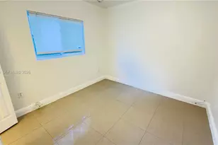 318 NE 166th St, Miami, FL 33162 - Photo 11