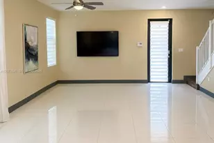 10455 NW 82nd St, Doral, FL 33178 - Photo 9