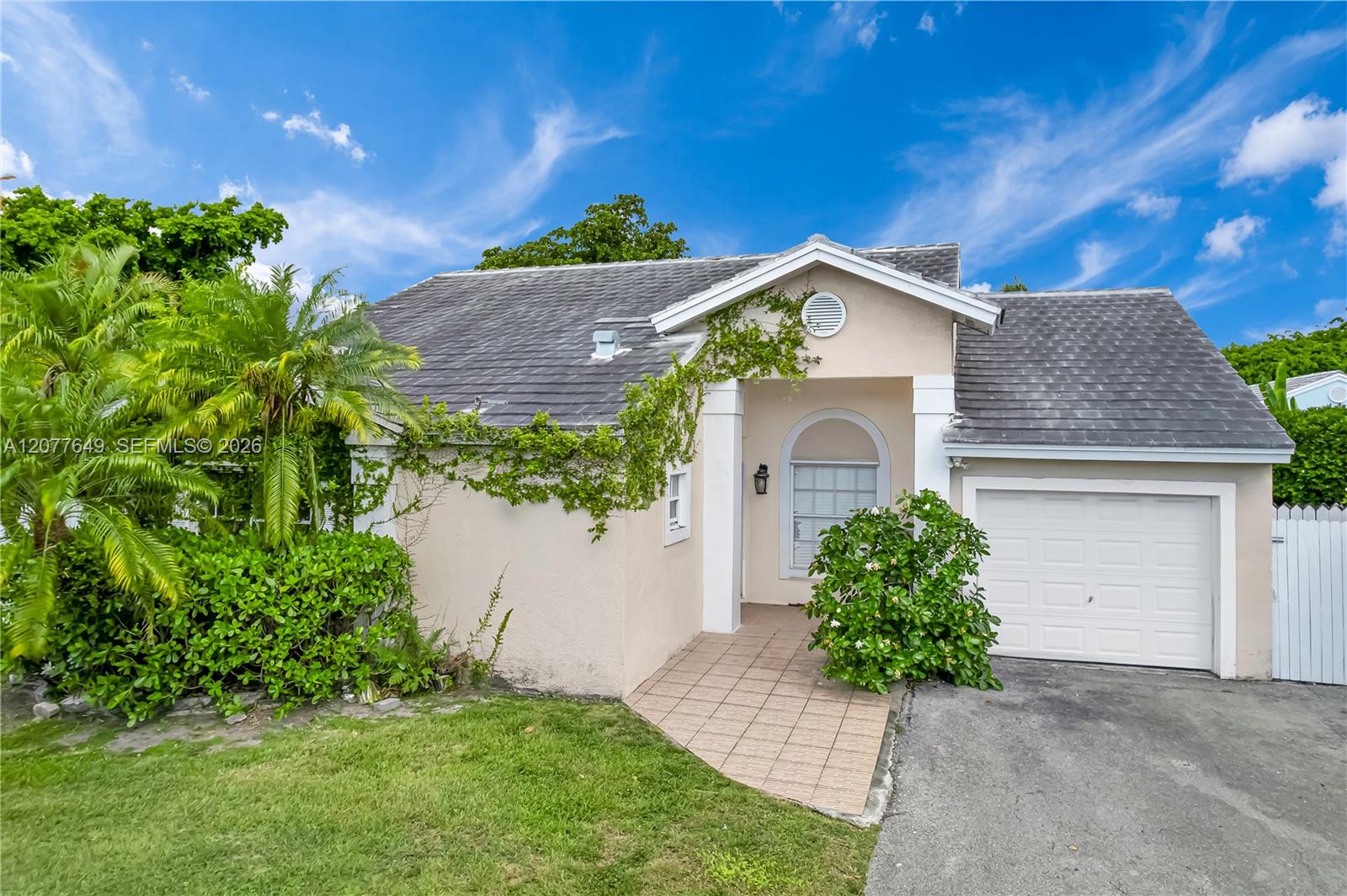 6352 SW 112th Pl - 6352 SW 112th Pl, Miami, FL 33173 Luxury Property | Jose Angel Pina