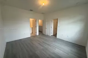 813 SW 11th Ter, Florida City, FL 33034 - Photo 9