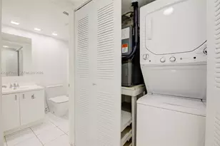 12601 SW 13th St, Pembroke Pines, FL 33027 - Photo 23