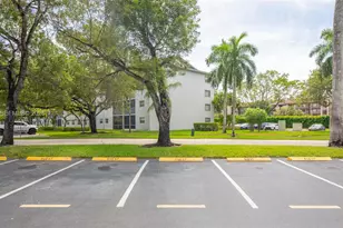 12601 SW 13th St, Pembroke Pines, FL 33027 - Photo 27