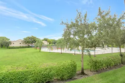 16339 Malibu Dr #22, Weston, FL 33326 - Photo 49