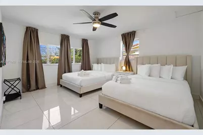 220 NE 10th Ave, Hallandale Beach, FL 33009 - Photo 37