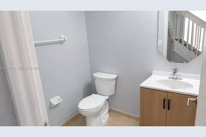 7616 NW 114th Path, Doral, FL 33178 - Photo 9