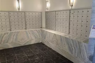 325 S Biscayne Blvd, Miami, FL 33131 - Photo 25