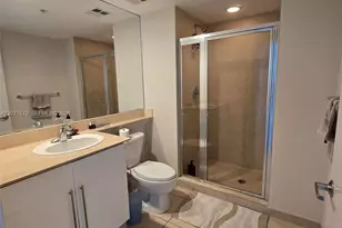 325 S Biscayne Blvd, Miami, FL 33131 - Photo 9
