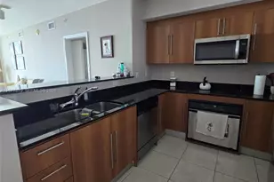 325 S Biscayne Blvd, Miami, FL 33131 - Photo 3