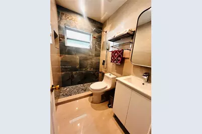 1920 NW 32nd Ave, Miami, FL 33125 - Photo 9