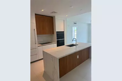 1400 Biscayne Blvd #209, Miami, FL 33132 - Photo 11