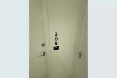1400 Biscayne Blvd #209, Miami, FL 33132 - Photo 7