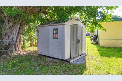 2419 NW 6th Ct, Pompano Beach, FL 33069 - Photo 23