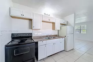 2419 NW 6th Ct, Pompano Beach, FL 33069 - Photo 3