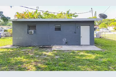 2419 NW 6th Ct, Pompano Beach, FL 33069 - Photo 21