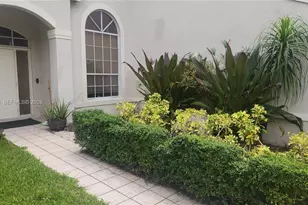 1055 NW 187th Ave, Pembroke Pines, FL 33029 - Photo 7