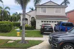 1055 NW 187th Ave, Pembroke Pines, FL 33029 - Photo 5