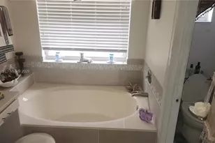 1055 NW 187th Ave, Pembroke Pines, FL 33029 - Photo 31