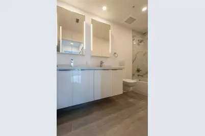 8425 Crespi Blvd #302, Miami Beach, FL 33141 - Photo 17