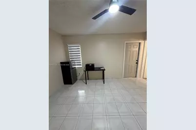 2658 W 74th Ter, Hialeah, FL 33016 - Photo 11