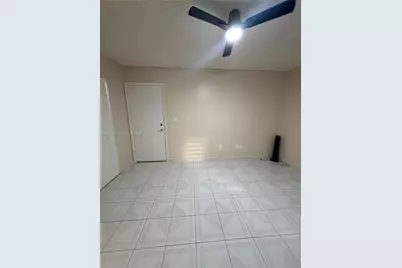 2658 W 74th Ter, Hialeah, FL 33016 - Photo 13