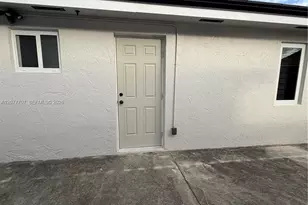 2658 W 74th Terrace, Hialeah, FL 33016 - Photo 3