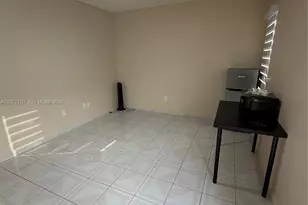 2658 W 74th Terrace, Hialeah, FL 33016 - Photo 9