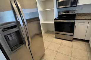 488 NW 165th St Rd, Miami, FL 33169 - Photo 7