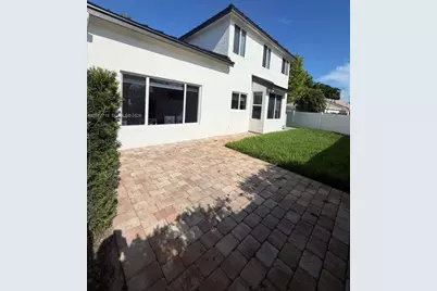 1920 NW 182nd Ter, Pembroke Pines, FL 33029 - Photo 3