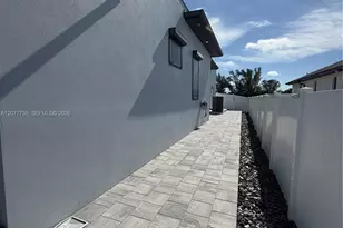 910 NW 38th Ave, Cape Coral, FL 33993 - Photo 17