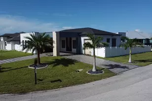910 NW 38th Ave, Cape Coral, FL 33993 - Photo 73