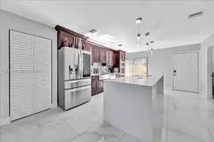 4543 NW 90th Ave, Sunrise, FL 33351 - Photo 5