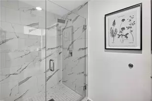 2001 Van Buren St, Hollywood, FL 33020 - Photo 27