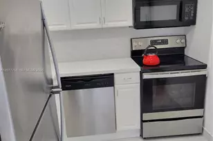 1610 Lenox Ave., Miami Beach, FL 33139 - Photo 7